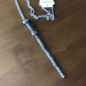 NWT ✨ Metal Harry Potter Wand Necklace